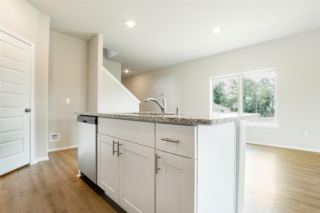 8205 Red Spruce St - Photo 5