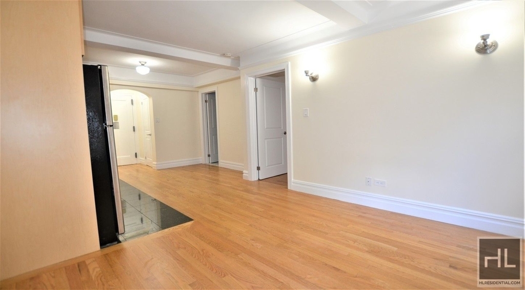 Christopher Street - Photo 1