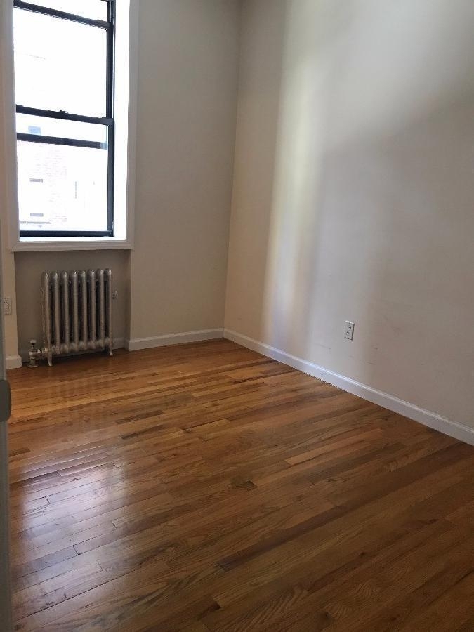 West 45 Street - Photo 1