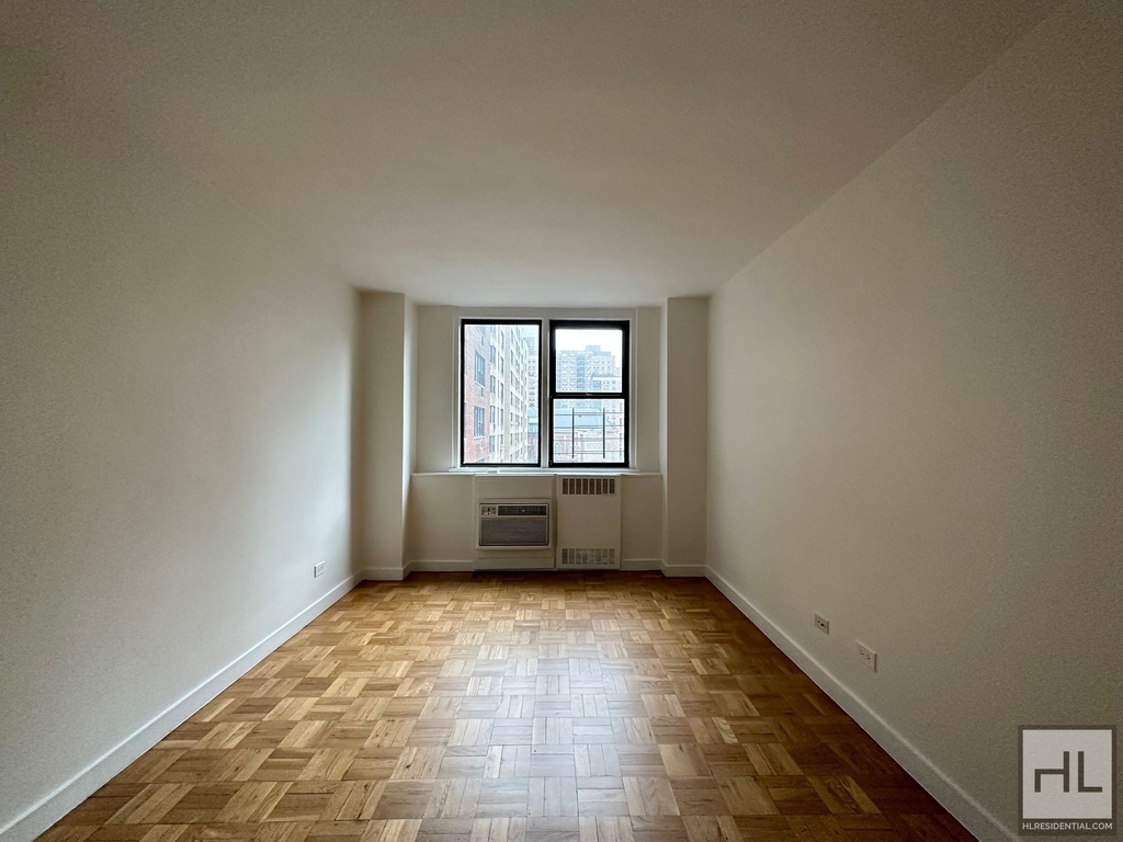 East 79th Street - Photo 1