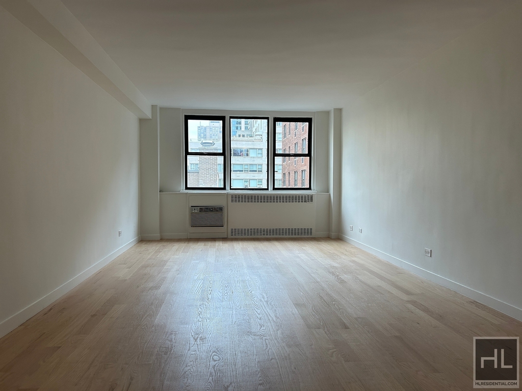East 79th Street - Photo 0