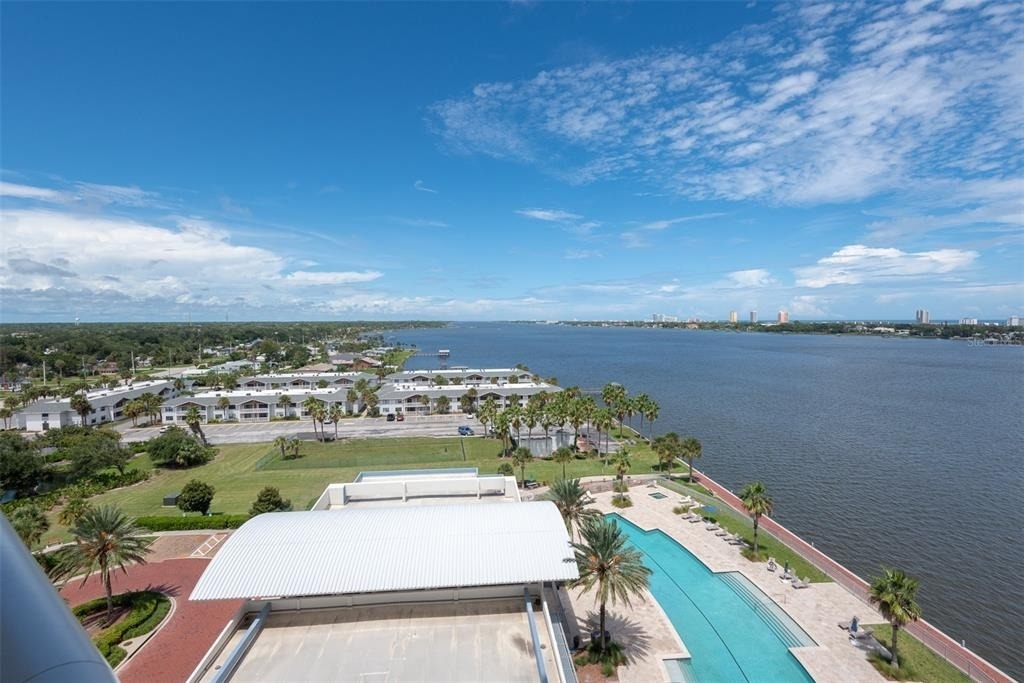241 Riverside Drive - Photo 31