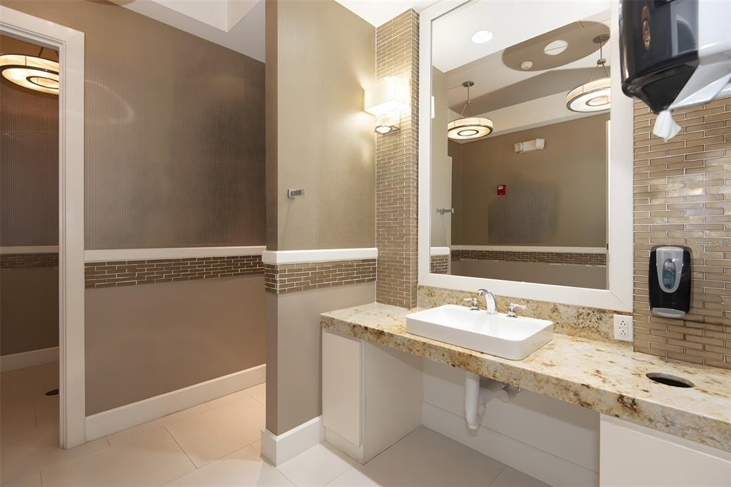 241 Riverside Drive - Photo 42