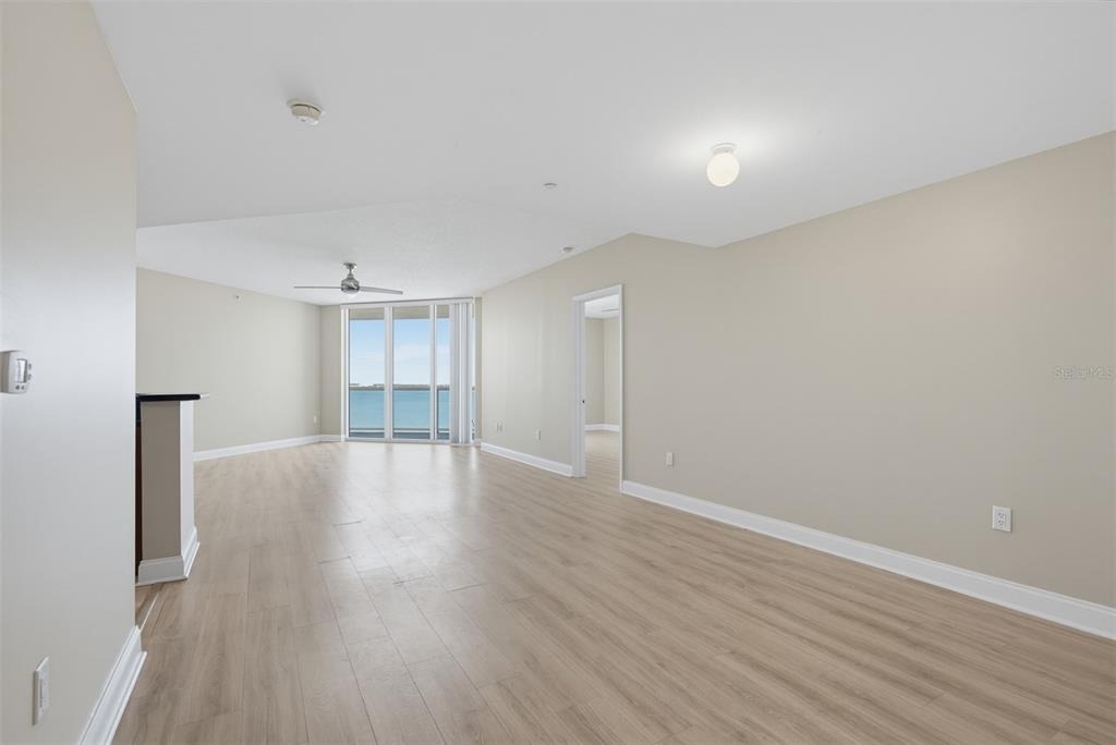 241 Riverside Drive - Photo 4