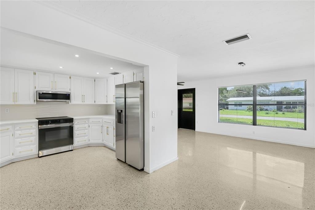 2723 Lynnhurst Street - Photo 4