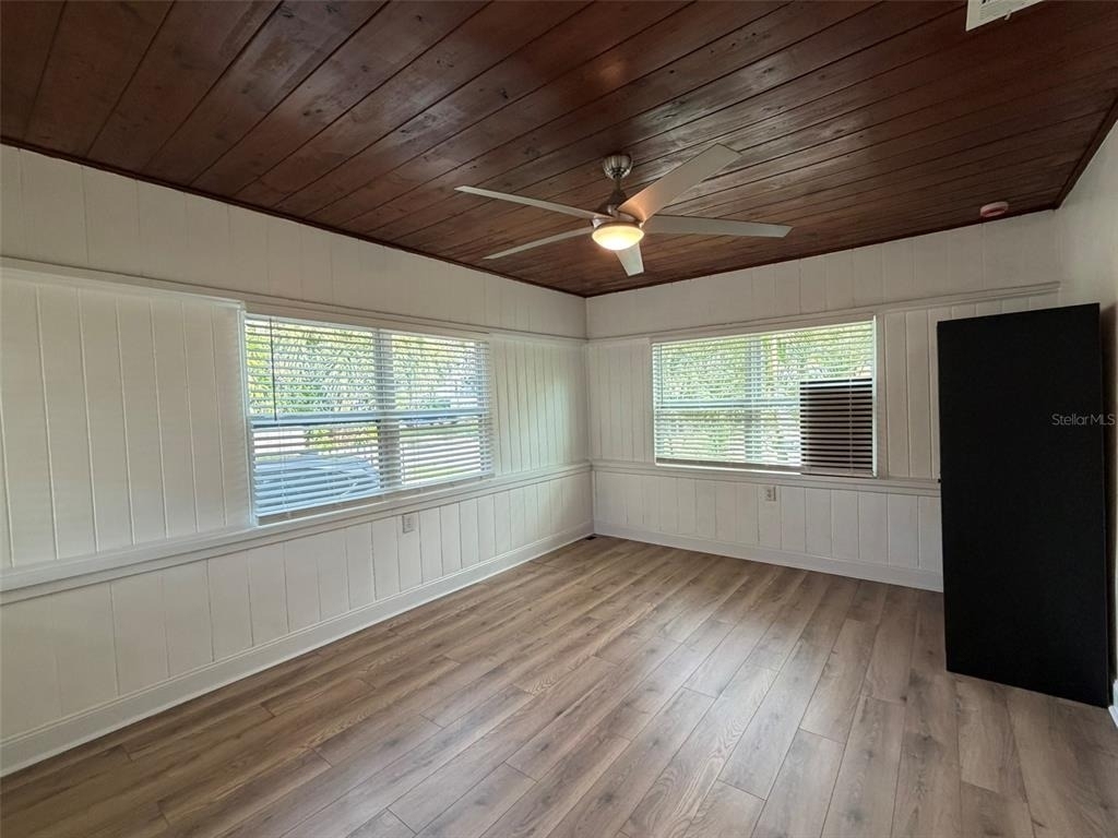 101 W Lemon Street - Photo 2
