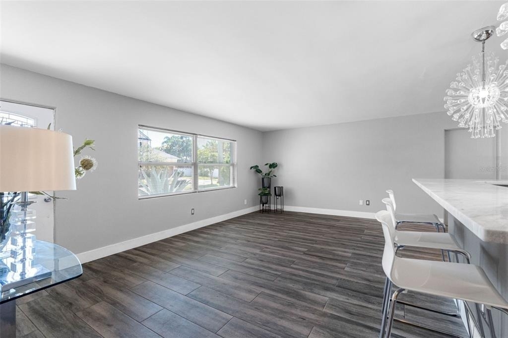 439 Capri Way Ne - Photo 3