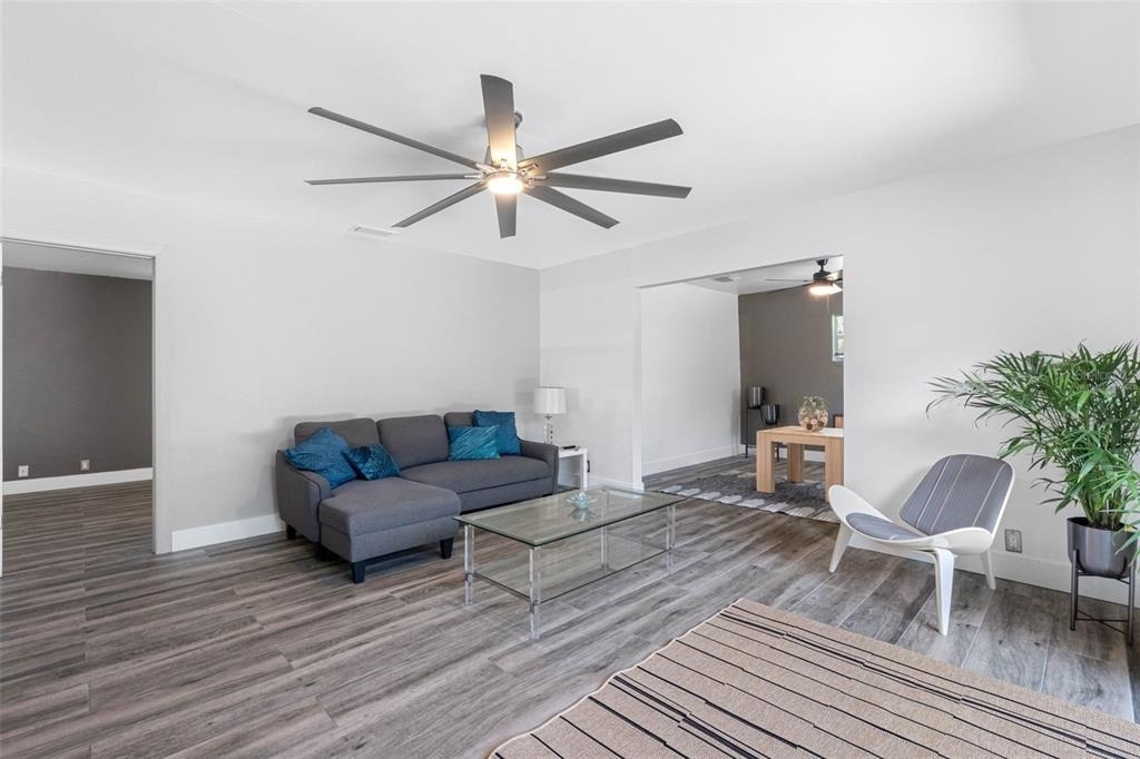 439 Capri Way Ne - Photo 11