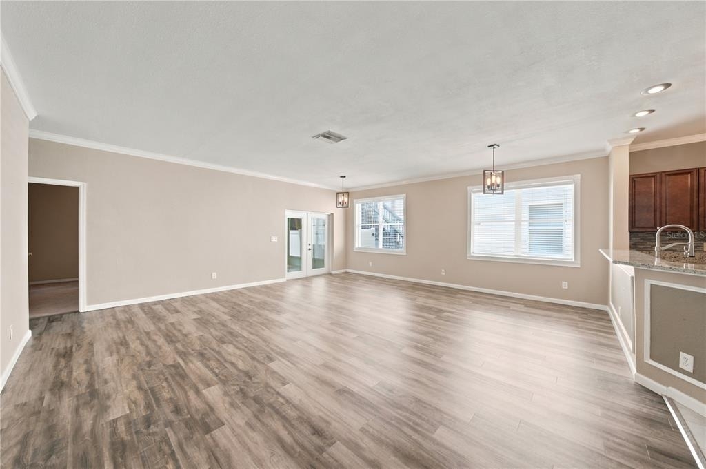 2318 W Cherry Street - Photo 2