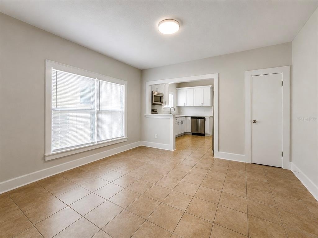 103 W Emma Street - Photo 2