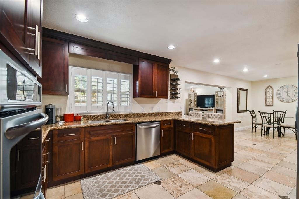 4802 W Longfellow Avenue - Photo 9