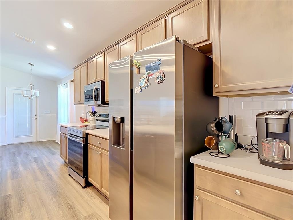 609 Ambleside Drive - Photo 9