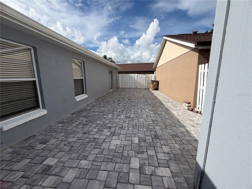 2418 Harbor Town - Photo 20