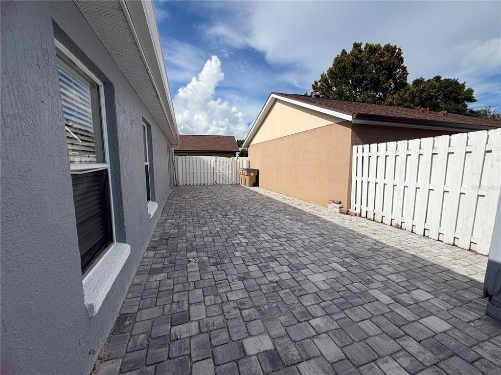 2418 Harbor Town - Photo 19