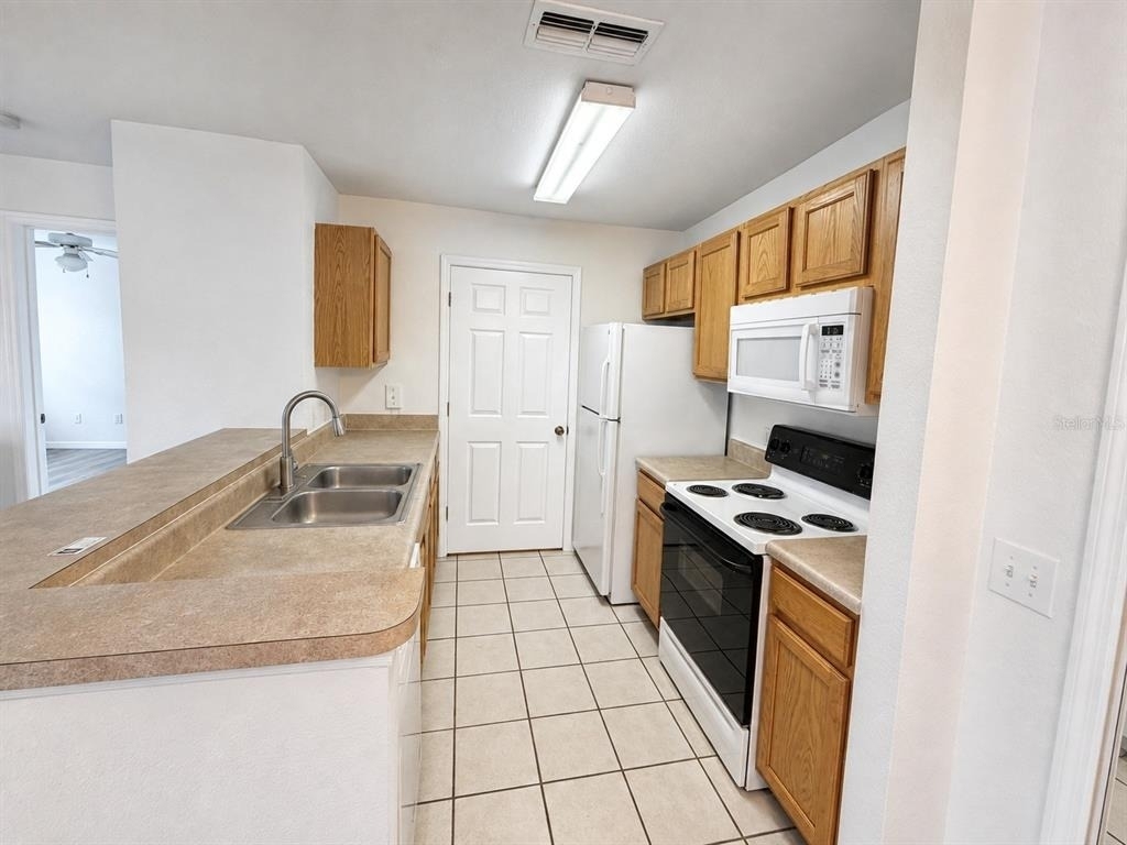 4850 51st Street W - Photo 4