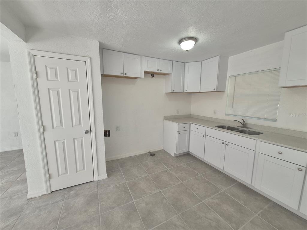 2106 Ne 11th Avenue - Photo 4