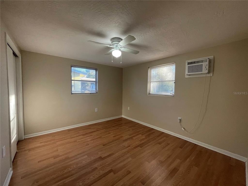 8 Rose Avenue - Photo 3