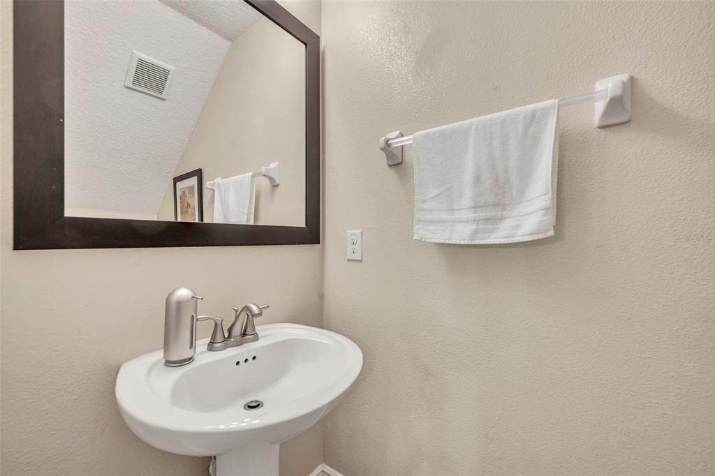 8177 Roseville Boulevard - Photo 14