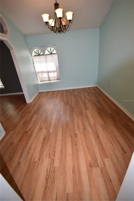 9109 Queen Elizabeth Court - Photo 7