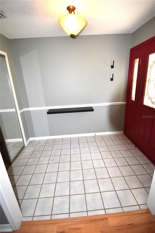 9109 Queen Elizabeth Court - Photo 3
