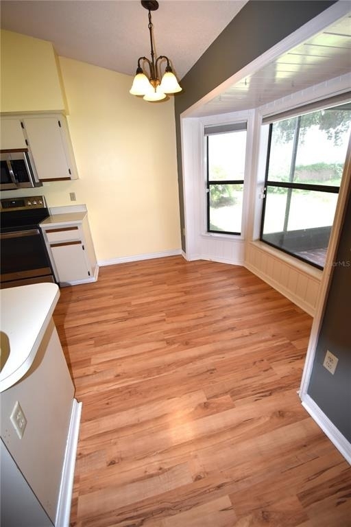 9109 Queen Elizabeth Court - Photo 10
