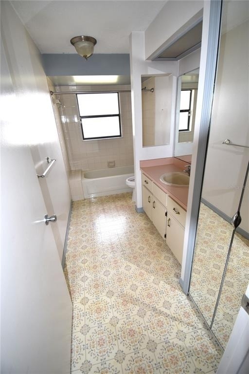 9109 Queen Elizabeth Court - Photo 17
