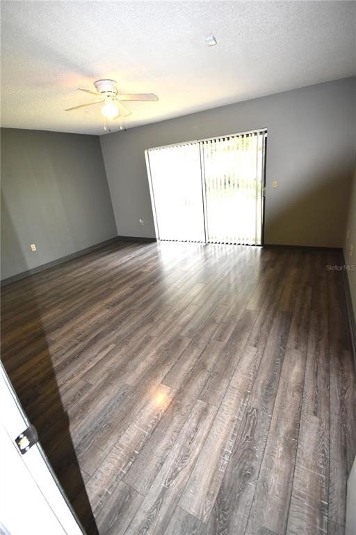 9109 Queen Elizabeth Court - Photo 11