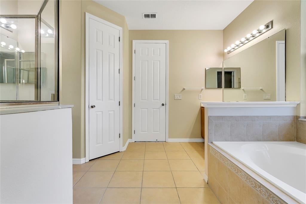 10102 Caroline Park Drive - Photo 14