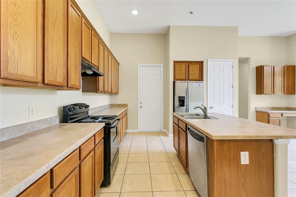 10102 Caroline Park Drive - Photo 7