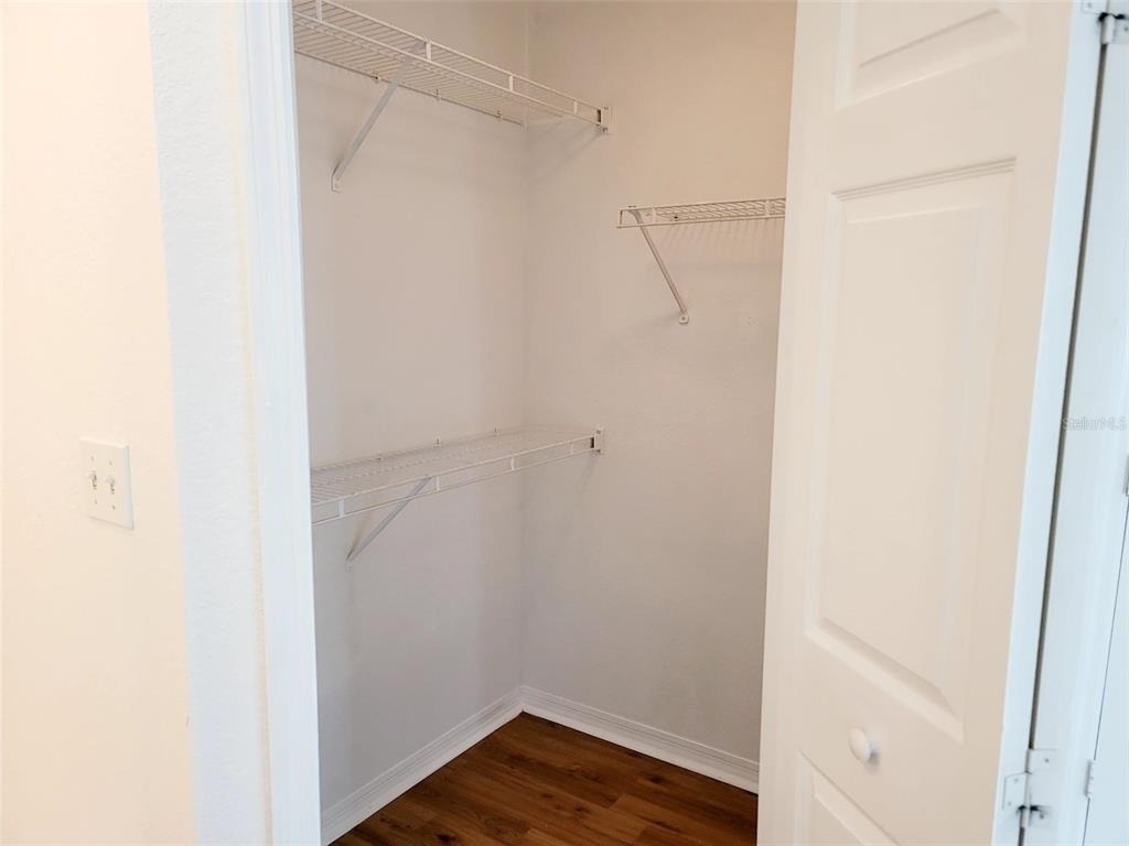 5475 Vineland Road - Photo 14