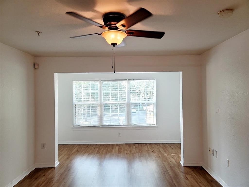 5475 Vineland Road - Photo 9