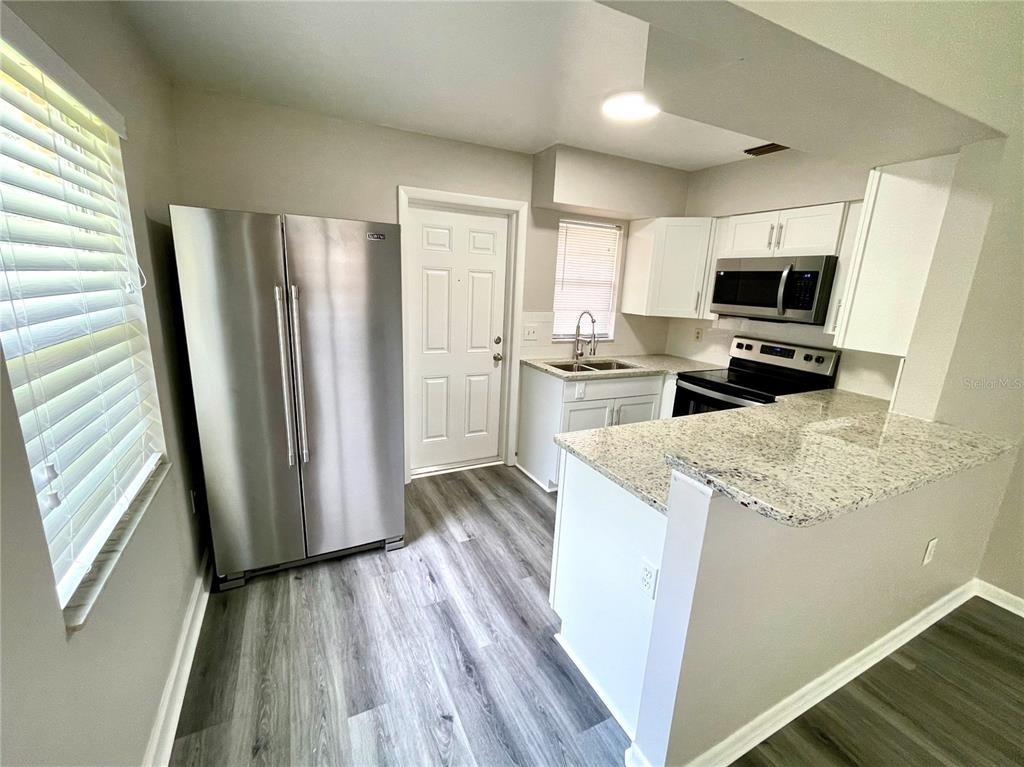 810 Lexington Street - Photo 3