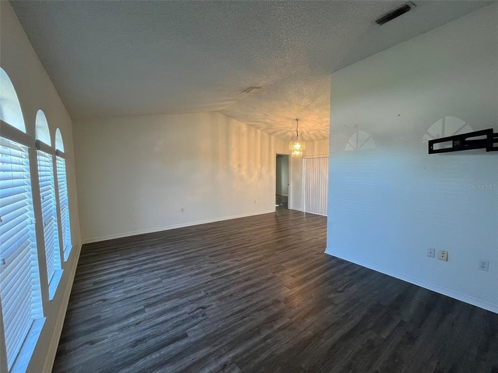 26453 Trinilas Drive - Photo 4