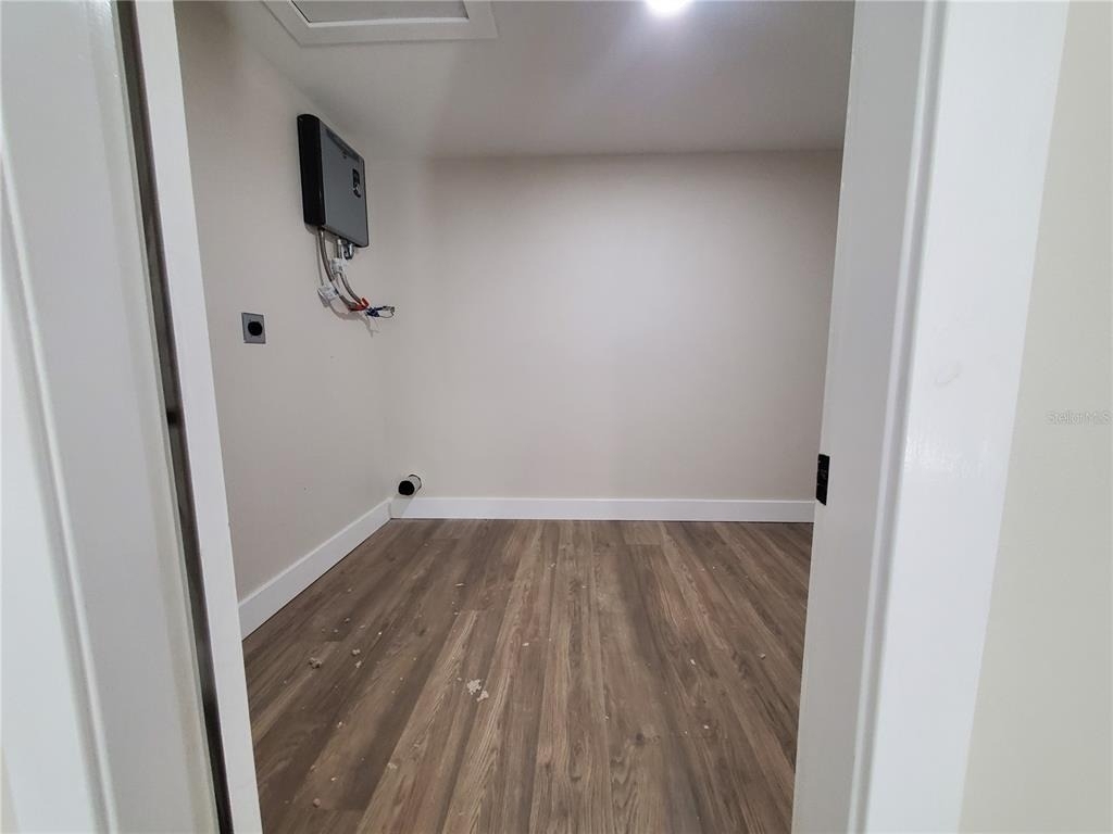20191 Gladstone Avenue - Photo 7