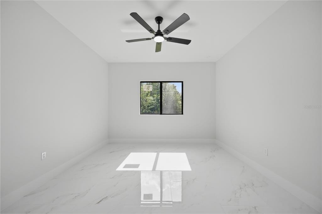 18356 Troon Avenue - Photo 25