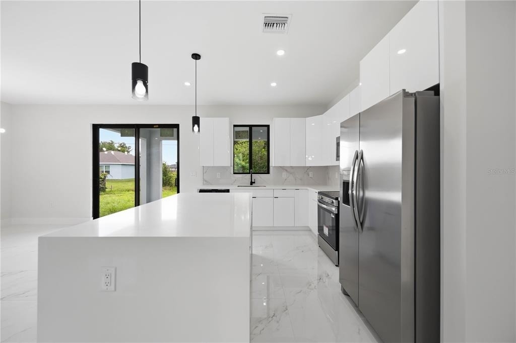 18356 Troon Avenue - Photo 12