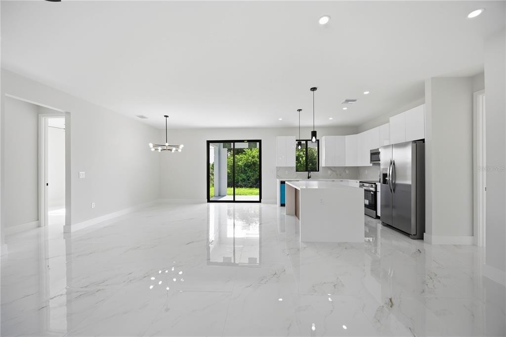 18348 Troon Avenue - Photo 3
