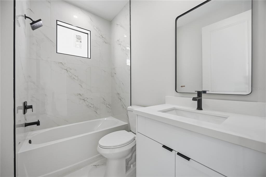 18348 Troon Avenue - Photo 17