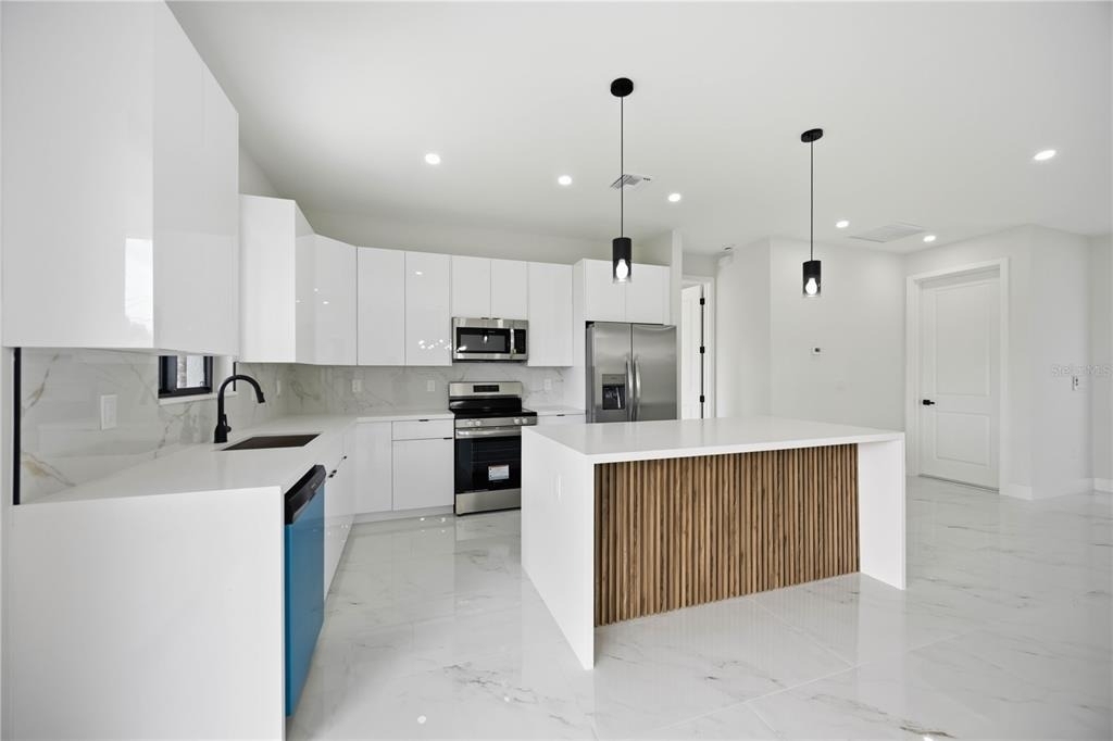18348 Troon Avenue - Photo 9