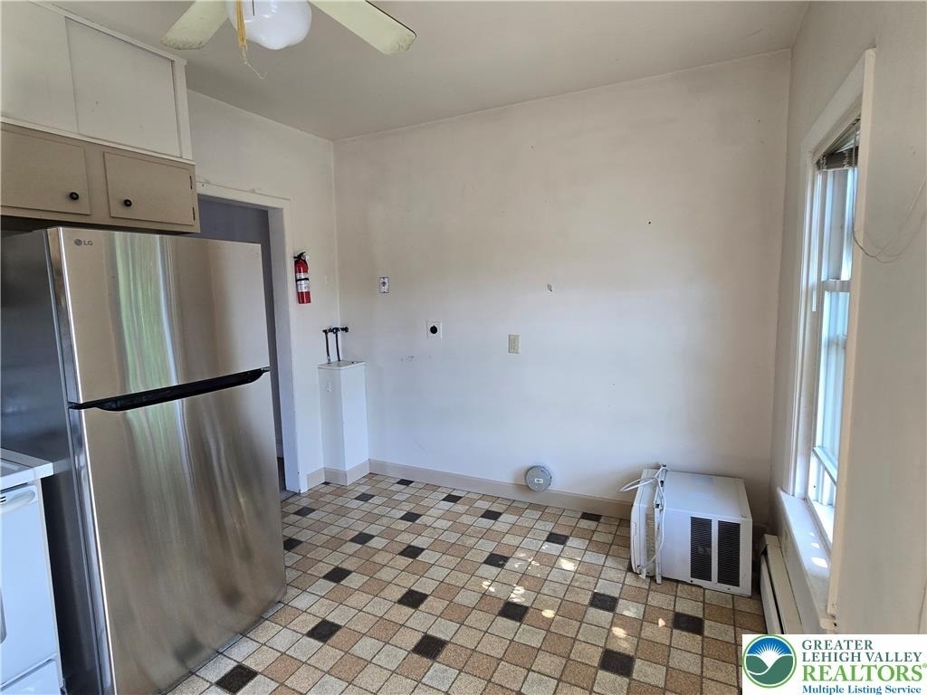632 Linden Street - Photo 4