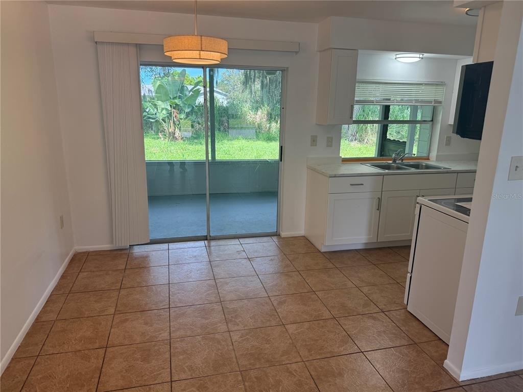 3412 Spainwood Drive - Photo 3