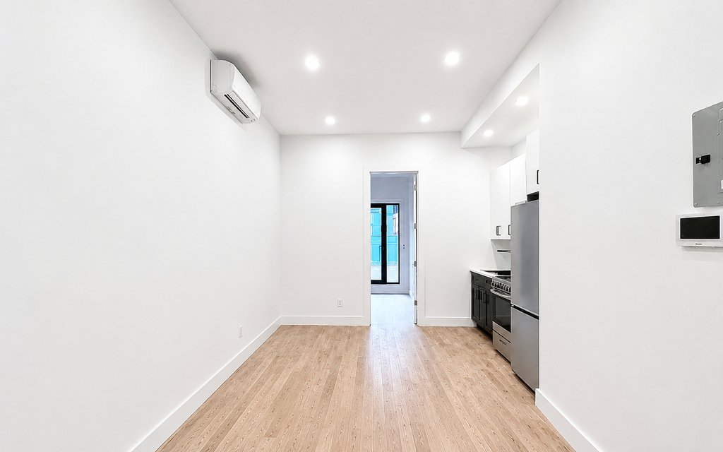 435 Dekalb Avenue - Photo 2