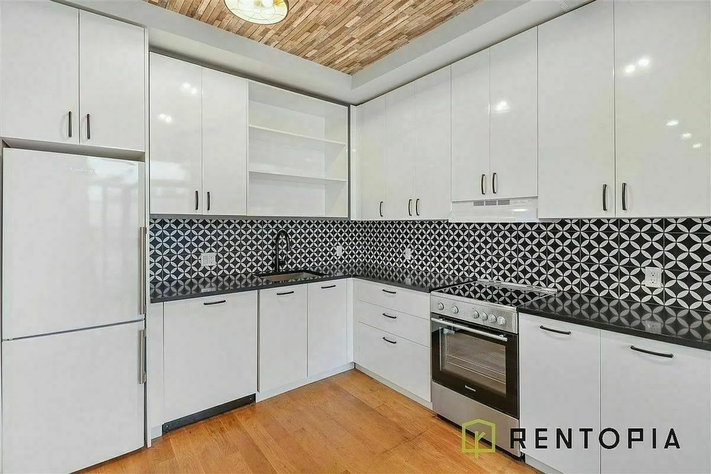 889 Bushwick Avenue #601 - Photo 10