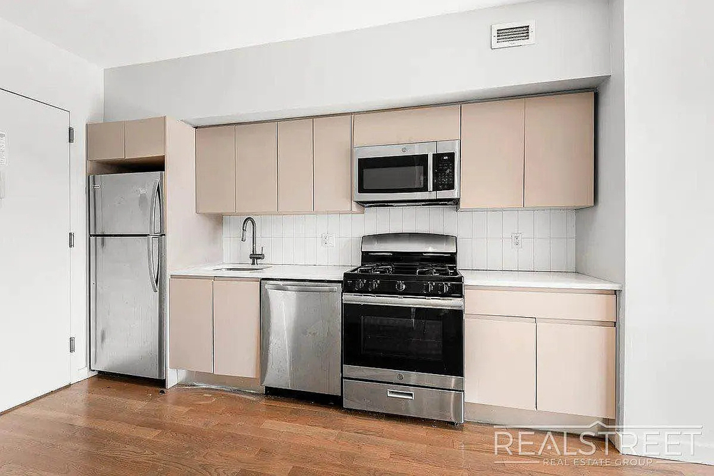 594 Bushwick Avenue #609 - Photo 5