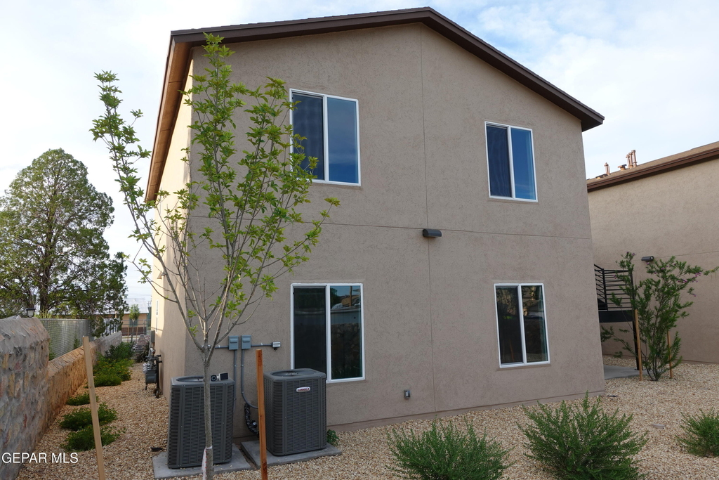6002 1/2 Pam Mccall Drive - Photo 6