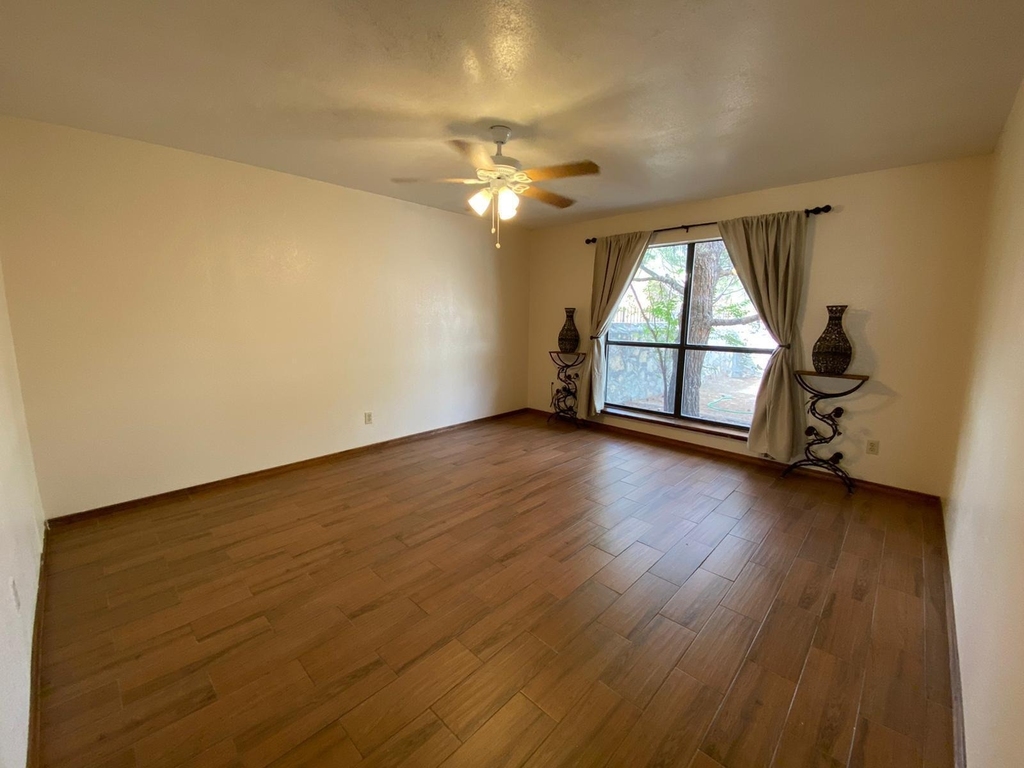 215 Mulberry Avenue - Photo 19