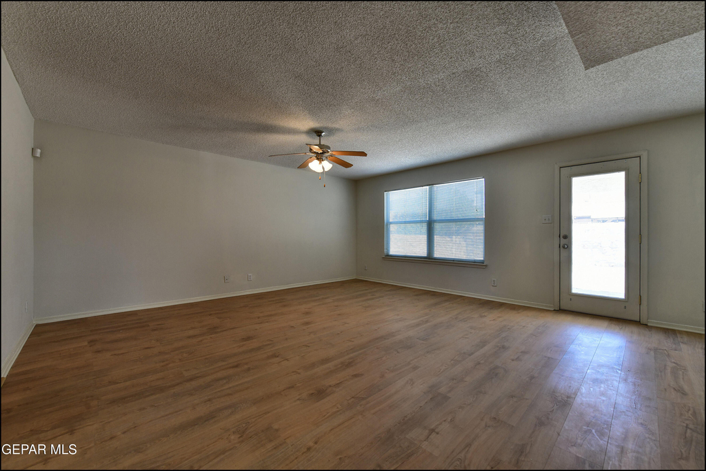 253 Summerbrooke Court - Photo 12