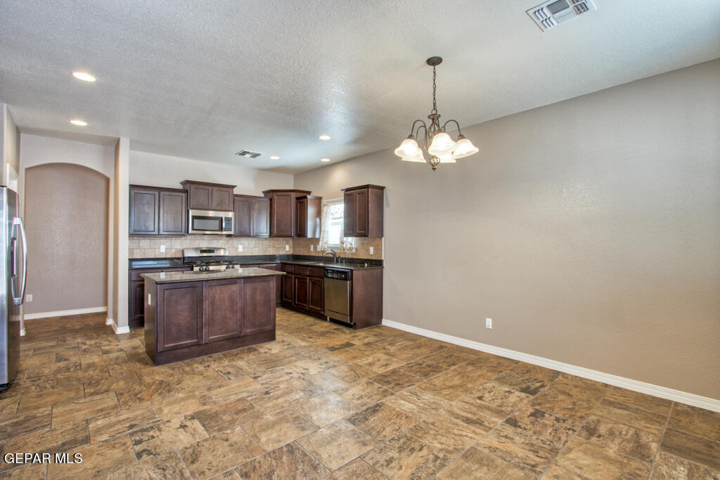 221 S Stoneside Drive - Photo 6
