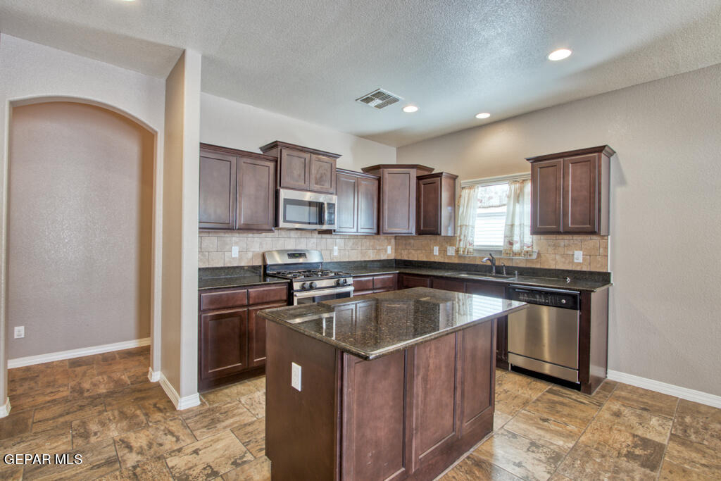 221 S Stoneside Drive - Photo 10
