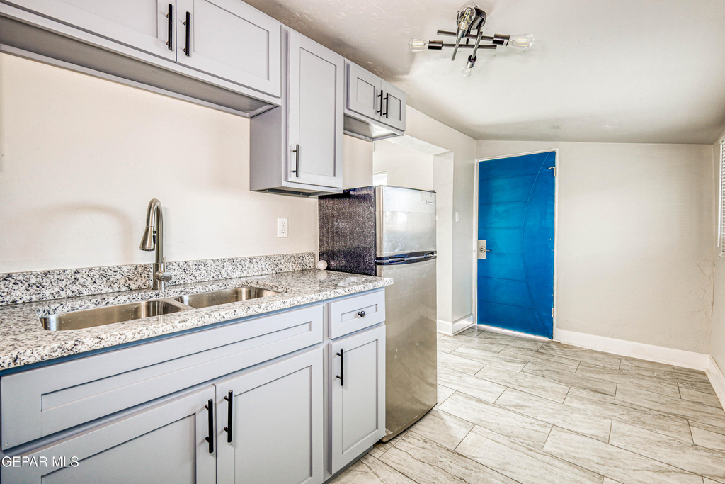 3622 Douglas Avenue - Photo 5
